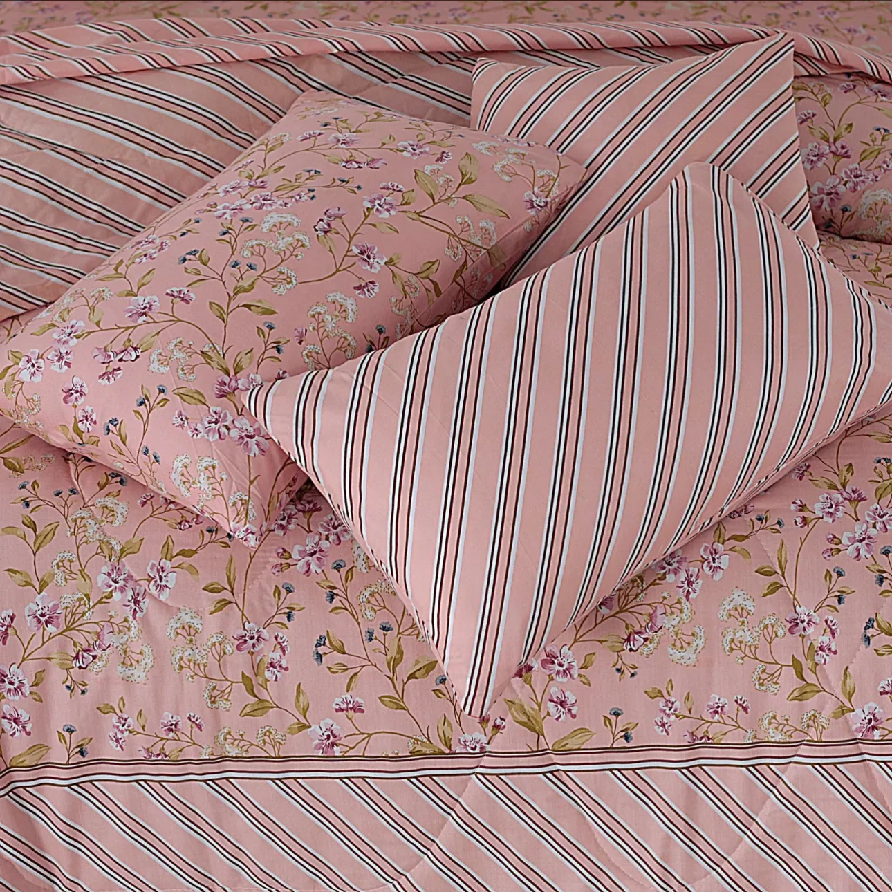 PREPPY COTTAGE COMFORTER SET- 7 PCS - Image 2
